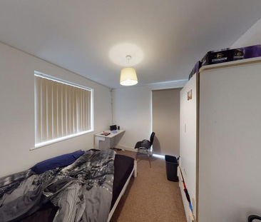 4 bedroom terraced house to rent - Photo 2