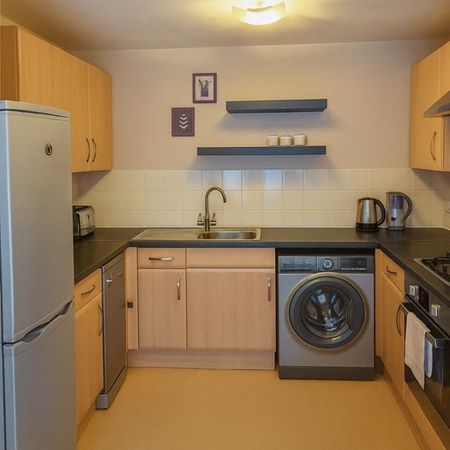 1 Bed Flat, Academia Way, N17 - Photo 3