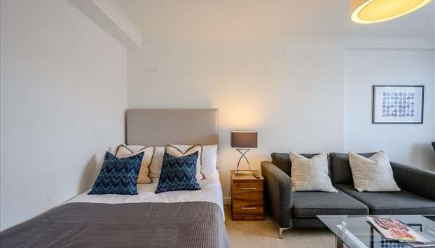 Studio to rent - Photo 1