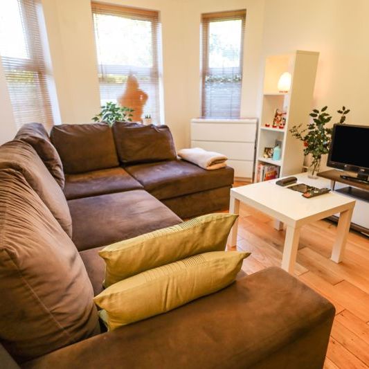 Richmond Park Road, Bournemouth - Photo 1