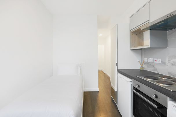 Studio Flat, Edgware Road, W2 - Photo 1