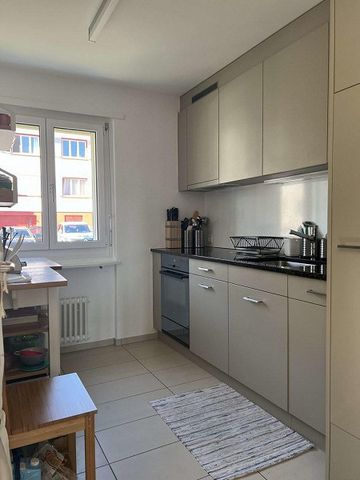 4.5-Zimmerwohnung im Grünen zu vermieten - Foto 2
