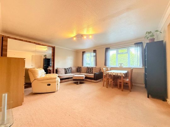 Chudleigh Court, Farnborough - 1 bedroomProperty for lettings - Seymours - Photo 1