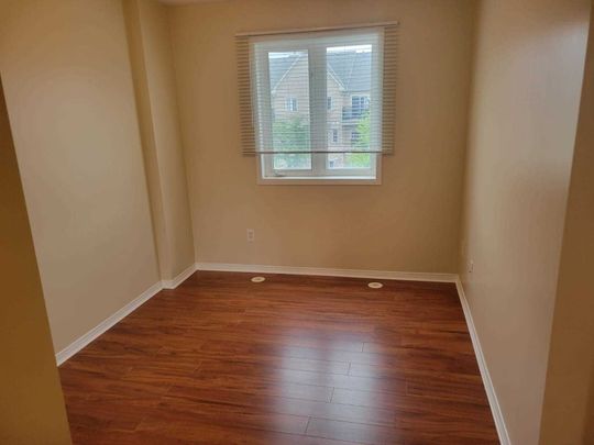 For Lease - 4975 Southampton Drive Unit# 208, Mississauga, Ontario - Photo 1