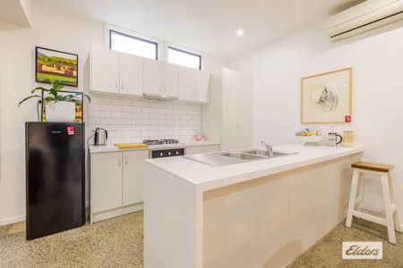 Renovated & Fully Furnished Miner's Cottage - Photo 2