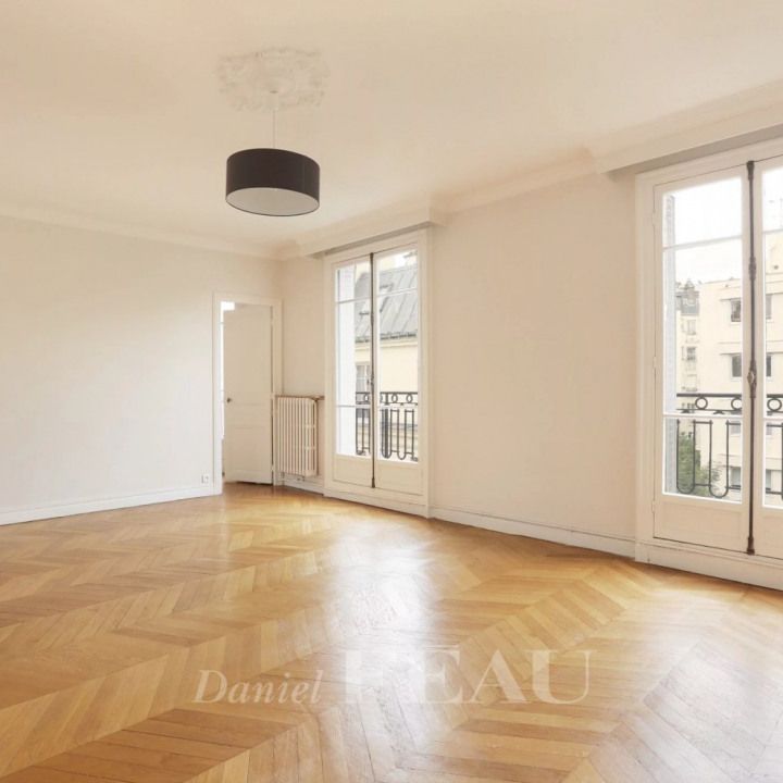 Appartement • Auteuil Nord - Photo 1