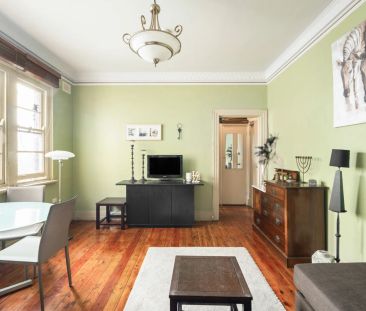 Oversized furnished studio - Photo 2