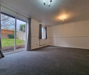 3 bedroom end of terrace house to rent - Photo 2