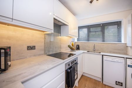 1 bedroom maisonette to rent - Photo 4