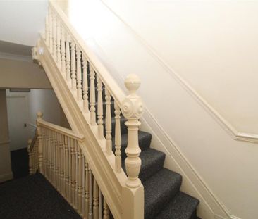 4 bedroom flat to rent - Photo 3