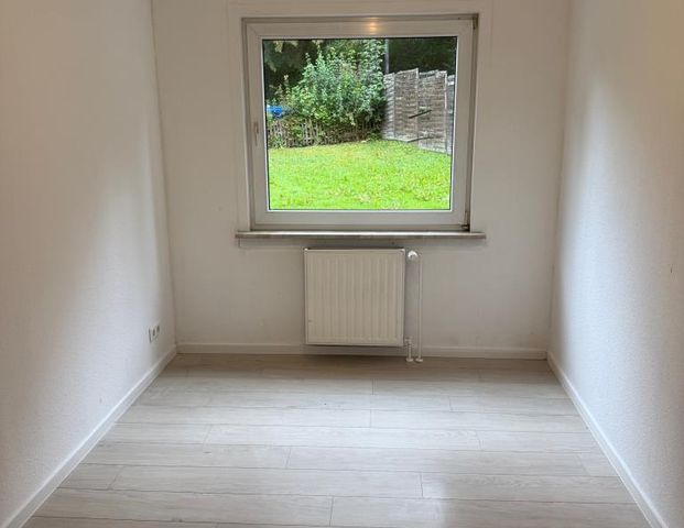 Helle 4-Zimmer-Wohnung in Wuppertal Barmen wir renovieren für Sie - Photo 1