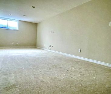 For Lease - 359 Kingbrook Drive, Kanata, Ontario - Photo 5