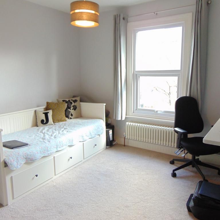 2 bedroom house to rent - Photo 1