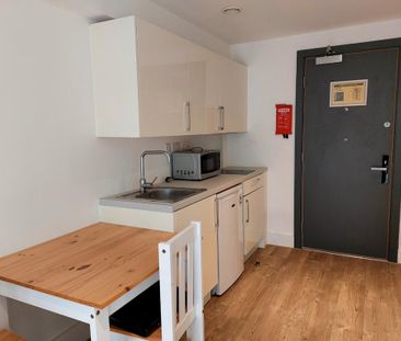 Studio to rent - Photo 5