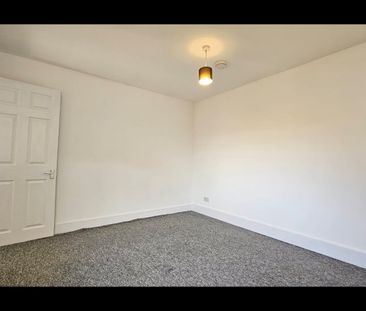 1 Bed Flat, Long Lane, N3 - Photo 3