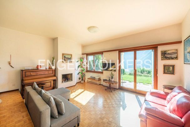 Casa a schiera con vista lago in zona residenziale - Foto 1