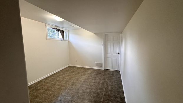 For Lease - 2153 Spring Street, Innisfil, Ontario - Photo 1