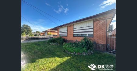 Conveniently Located in St Albans - Photo 5