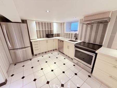 For Lease - 35 Florence Crescent Unit# Lower, Toronto, Ontario - Photo 2