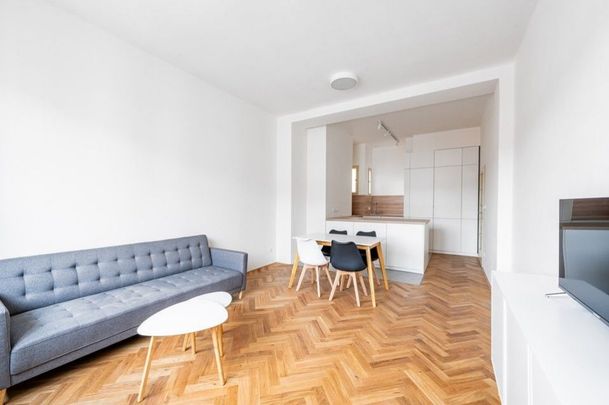 Apartment for rent, 2+kk - 1 bedroom, 69m - Фото 1