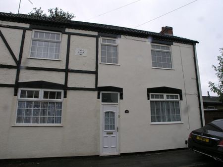 2 bedroom semi-detached house to rent - Photo 3