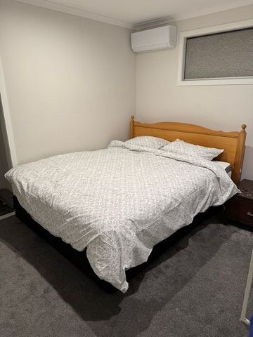 Private double room with ensuite - Photo 2