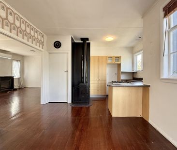 3 Bedroom House in Trentham - Photo 6