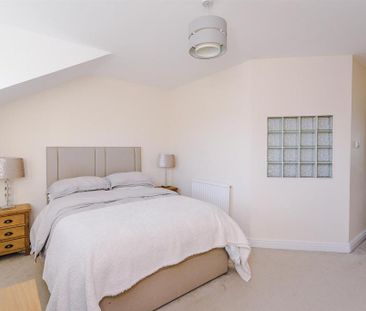 4 bedroom terraced house to rent - Photo 6