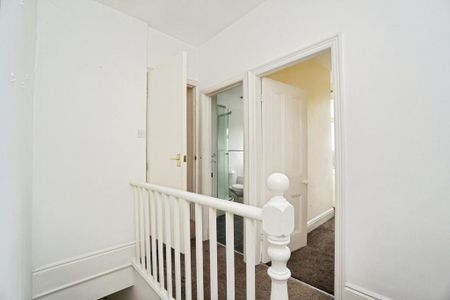 3 bedroom terraced house to rent - Photo 2