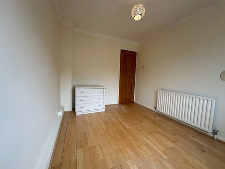 3 Bed Semi-Detached House, Low Road, S6 - Photo 2