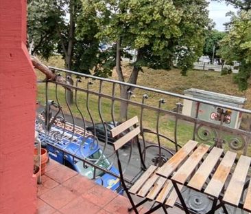 Trier – Schöne 2-Zimmer Wohnung in stilvollem Altbau - Photo 1