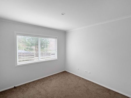 Superb Wainui Living! - Photo 2