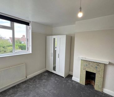 6 bedroom semi-detached house to rent - Photo 2