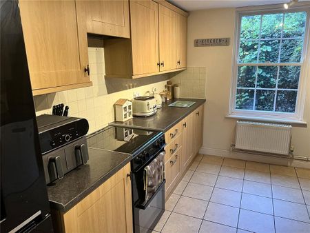 3 bedroom semi-detached house to rent - Photo 3