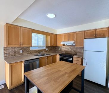 For Lease - 629 Violet Street, Waterloo, Ontario - Photo 4