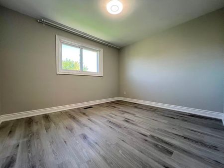 For Lease - 329 Cherokee Boulevard Unit# Upper, Toronto, Ontario - Photo 2