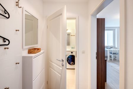 Central, spacious 1-room apartment for rent - Photo 3