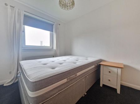 Grandtully Drive, 2/1 Glasgow, G12 0DS - Photo 3