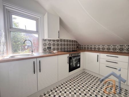 To Let – St. Lukes Road, Southport – Top Floor Apartment - Photo 4