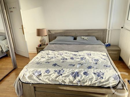 Location Appartement 4 pièces 80m² TROYES 10000 - Photo 4