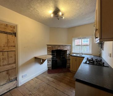 2 bedroom terraced house to rent - Photo 3