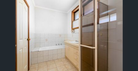 Spacious 2 bedroom unit - Photo 5