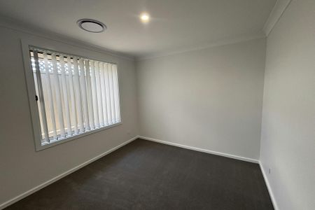 BRAND NEW FOUR BEDROOM FAMILY HOME - Photo 5