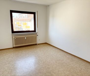 Großzügige 4-Zimmer-Wohnung mit Balkon und Panoramablick in Seeheim - Photo 4