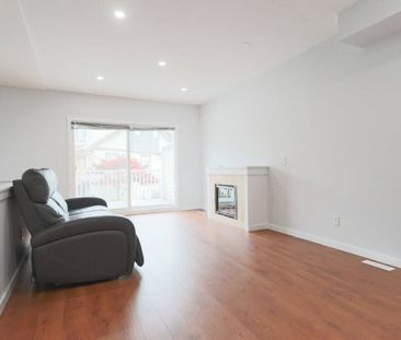 50-16588 Fraser Highway, Surrey - Photo 2