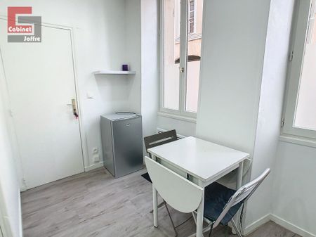 Location Appartement 1 pièce 15m² FONTAINEBLEAU 77300 - Photo 2