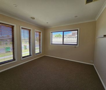 32 Cutler Crescent - Photo 6