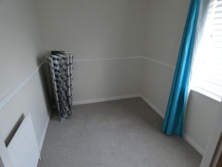 3 bedroom semi-detached house to rent - Photo 4