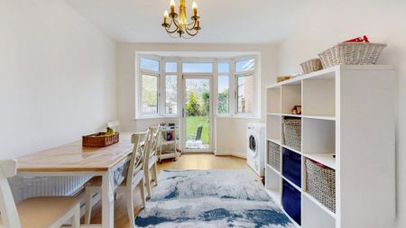 3 bedroom terraced house to rent - Photo 4