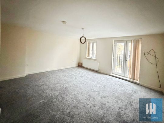 Clare Hill View, Huddersfield, HD1 - Photo 1